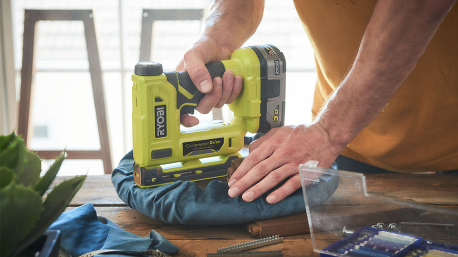 agrafeuse sans fil R18ST50-0 Ryobi agrafeuse sans fil R18ST50-0 Ryobi